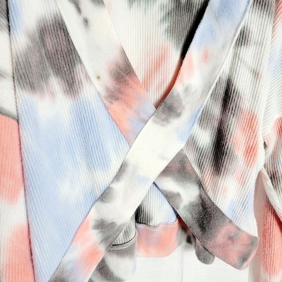 Flirtitude Active Athleisure Open Back Tie Dye Women's Sweatshirt Plus Size XXL - Picture 4 of 7